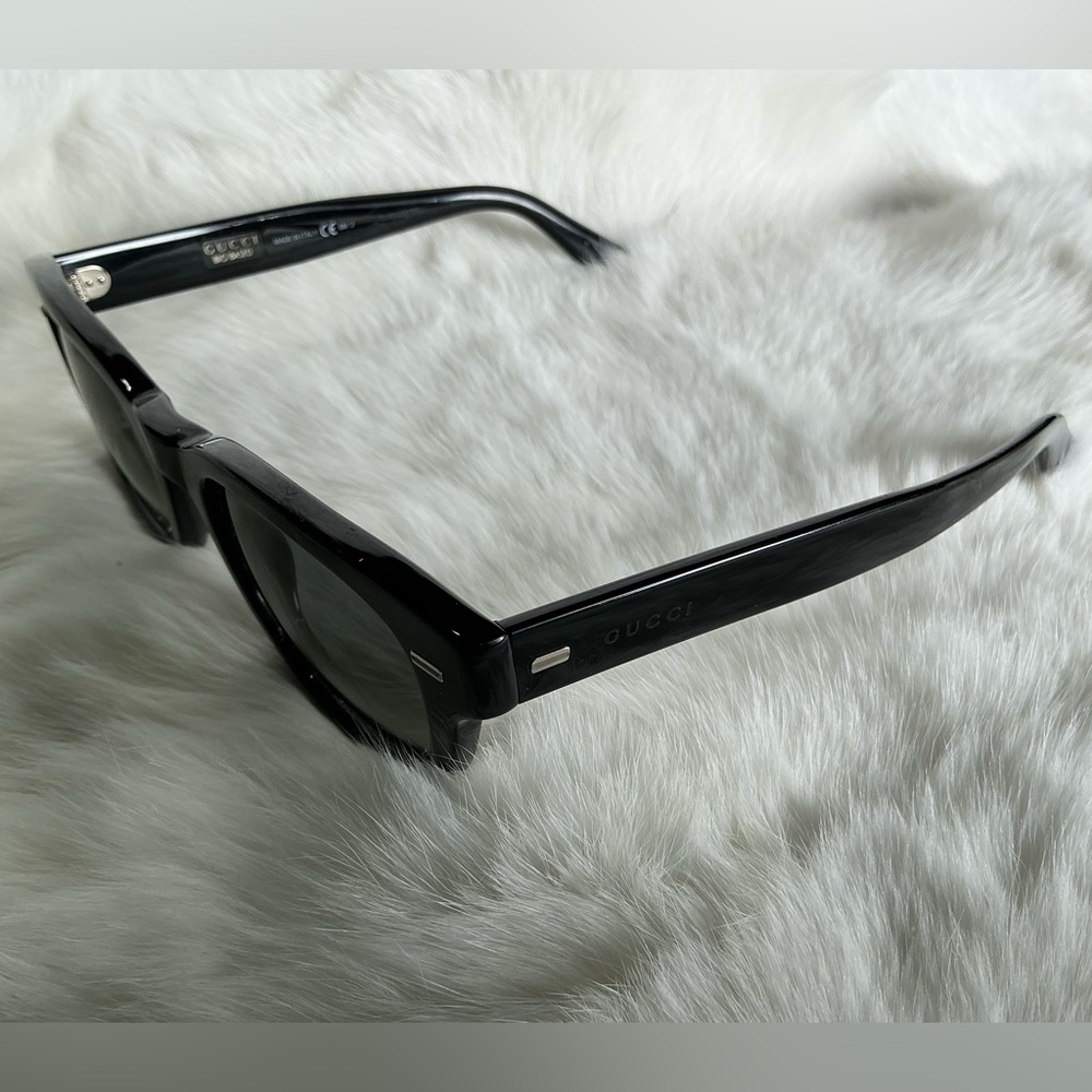 Gucci Classic D Frames - Picture 2 of 4